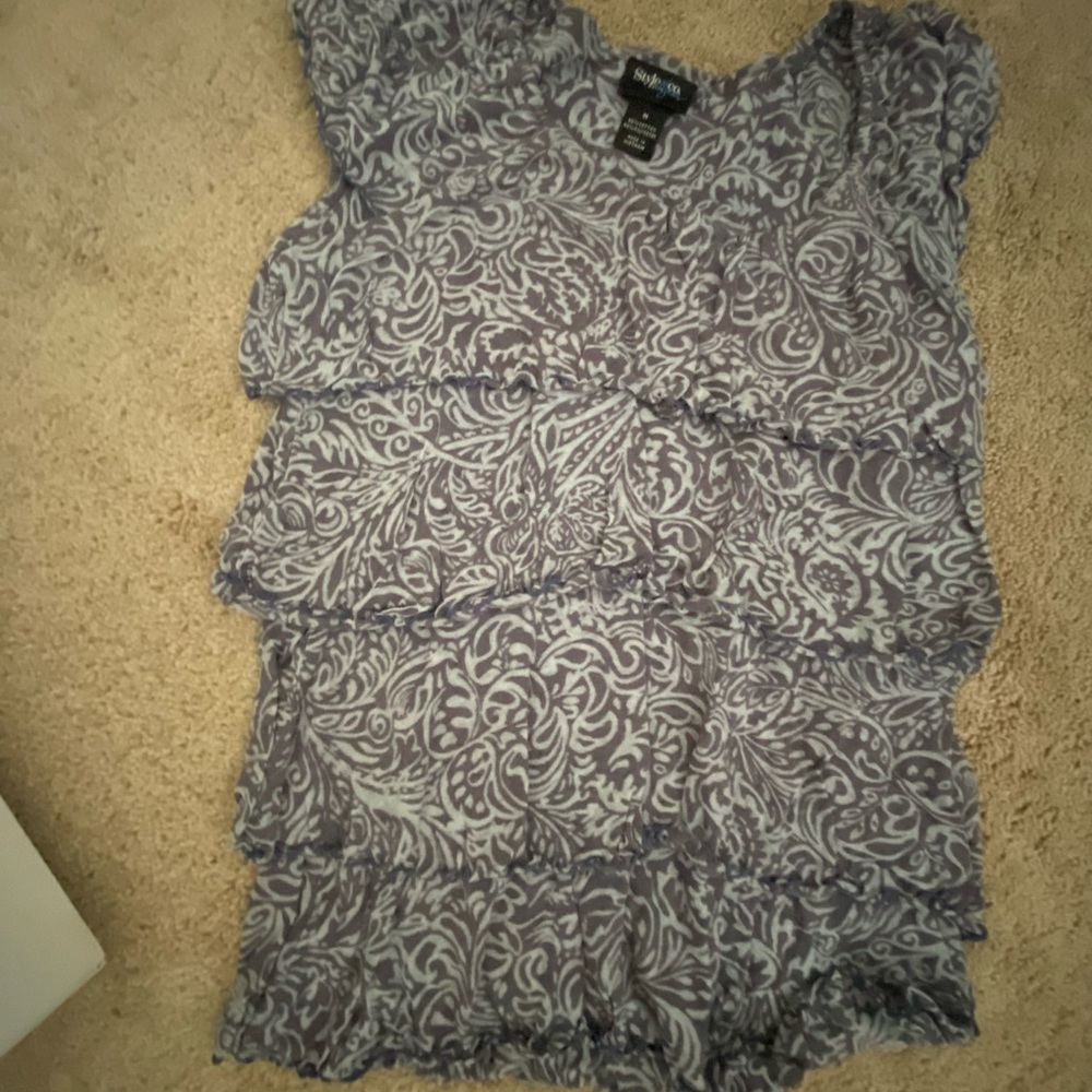 Petite style and co shirt